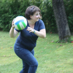 Alexandra Nitoio in Zarbakhsh Playing Ball Austria
